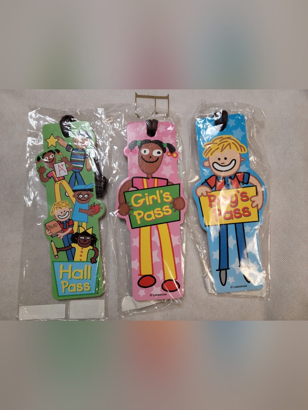 NEW 3pc Lakeshore Learning Teachers  School  Wooden Hall Passes